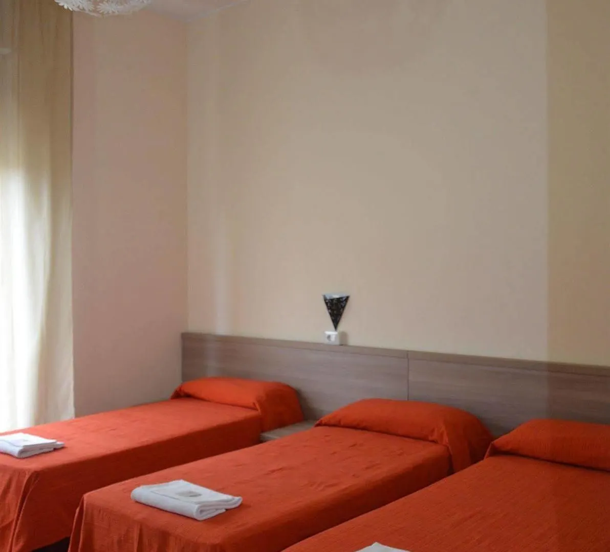 ** Affittacamere Villa Cheta Milano Italia
