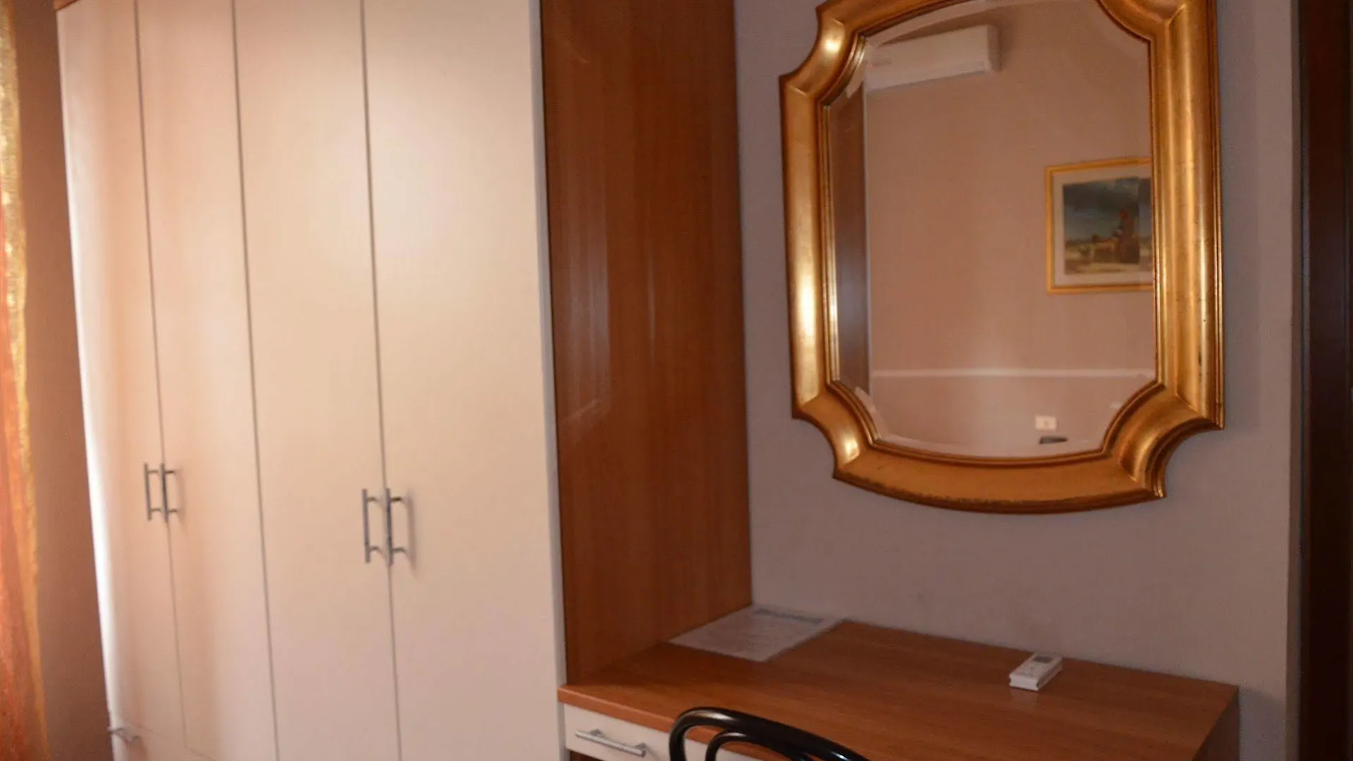 Villa Cheta Milano Italia